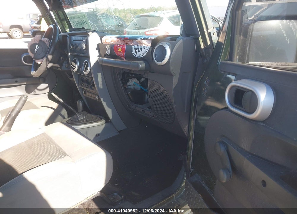 2008 JEEP WRANGLER X VIN: 1J4FA24118L515745