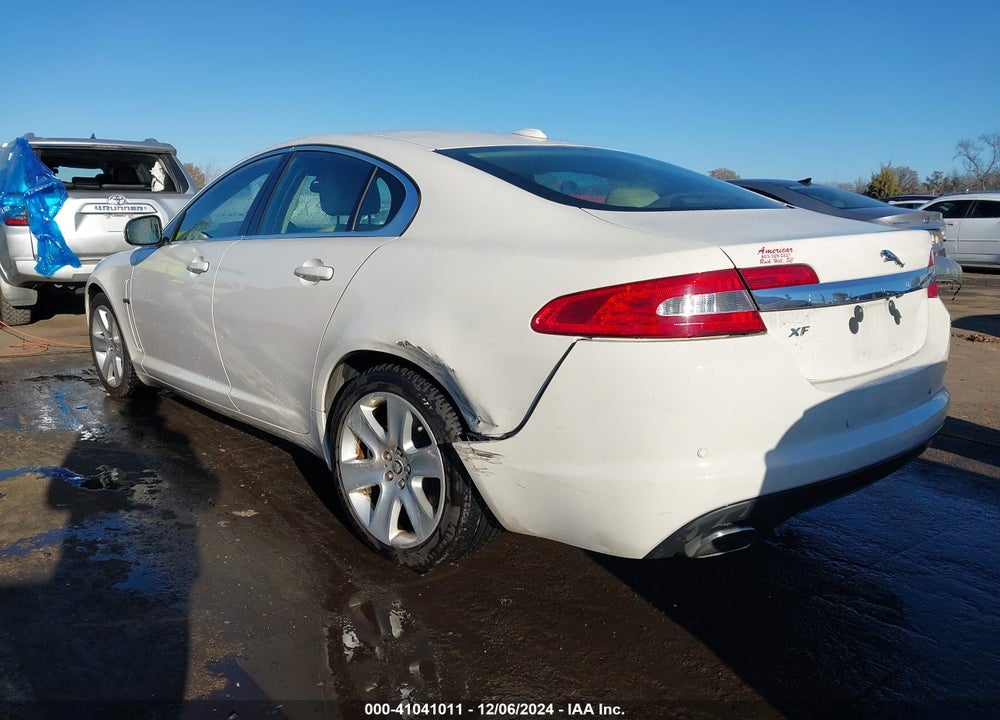 2010 JAGUAR XF VIN: SAJWA0FA3AHR60957