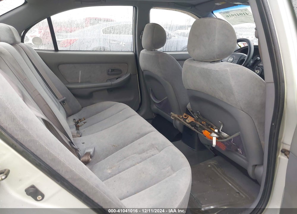 2005 HYUNDAI ELANTRA GLS/GT VIN: KMHDN46D55U039344