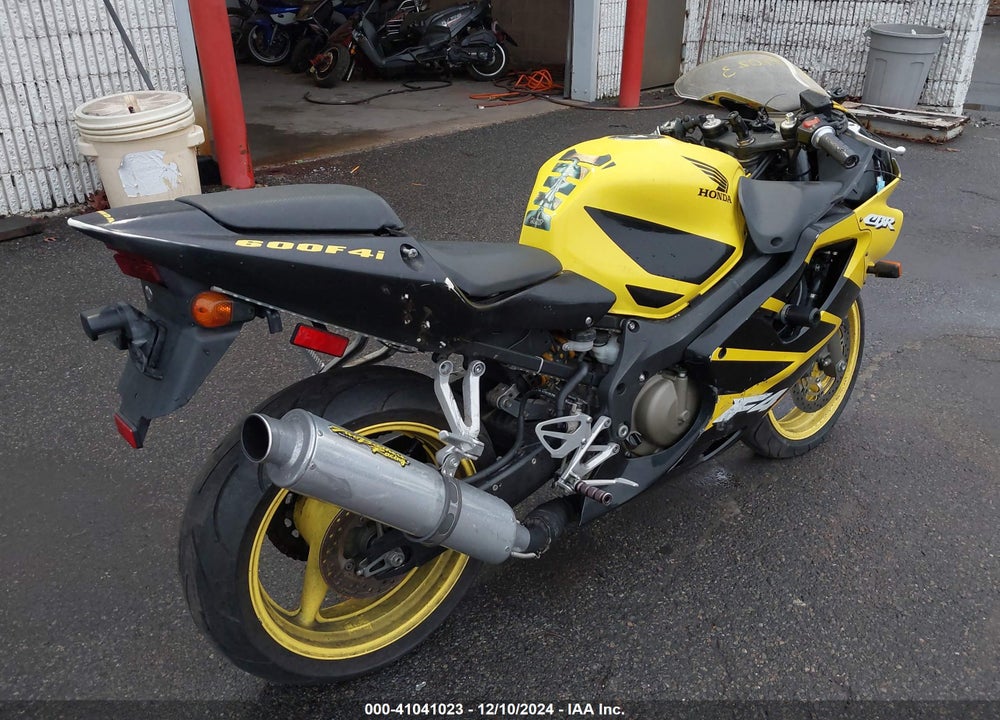 2002 HONDA CBR600 F4 VIN: JH2PC35002M302617