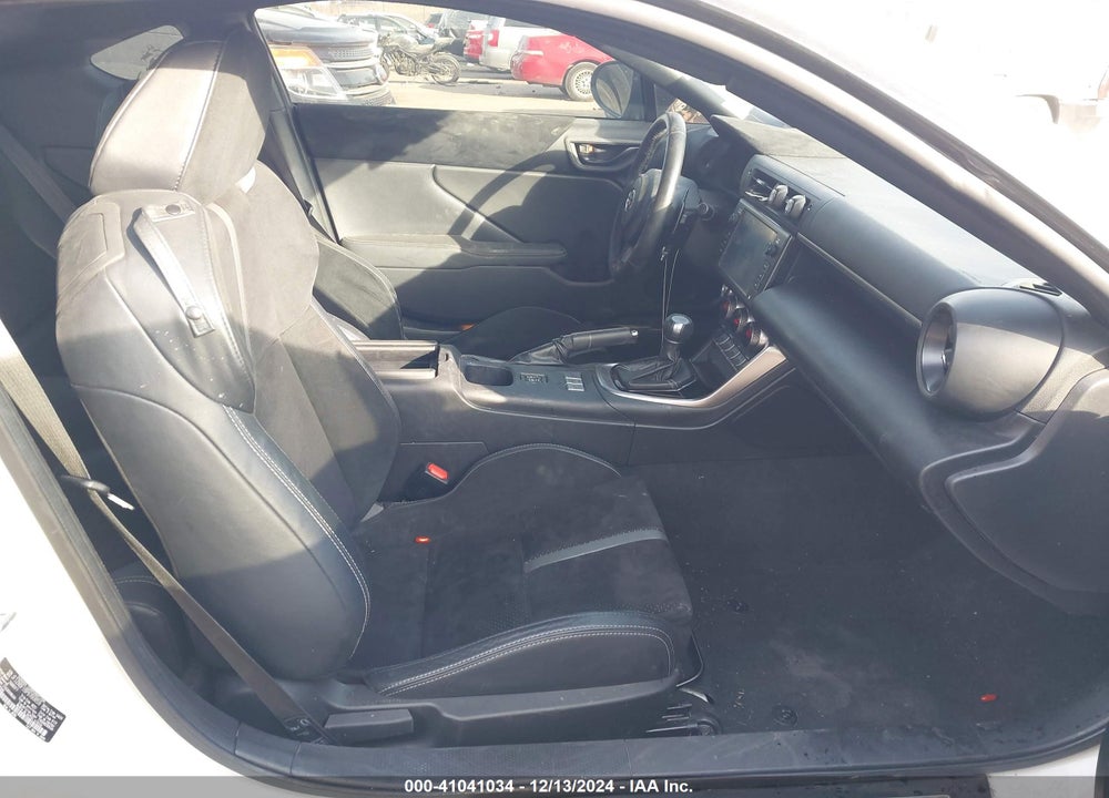 2023 TOYOTA GR 86 VIN: JF1ZNBF18P8760859