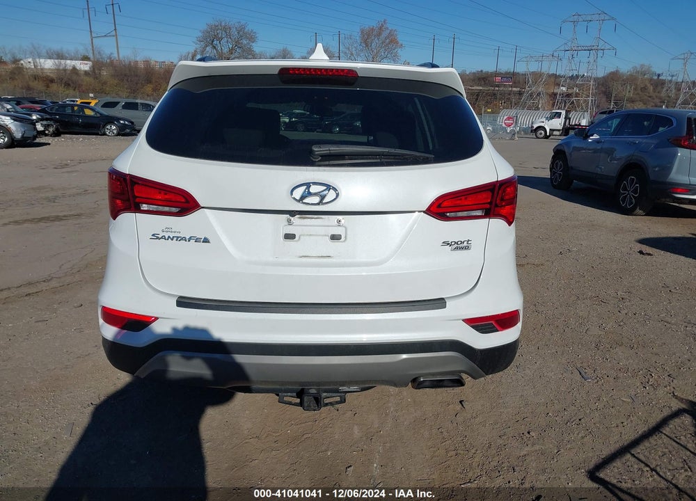 2018 HYUNDAI SANTA FE SPORT 2.4L VIN: 5NMZUDLBXJH068064