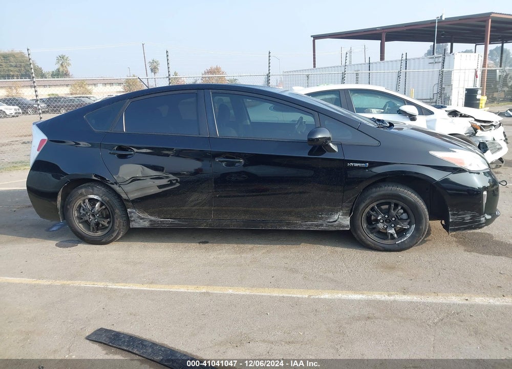 2013 TOYOTA PRIUS TWO VIN: JTDKN3DUXD1722617