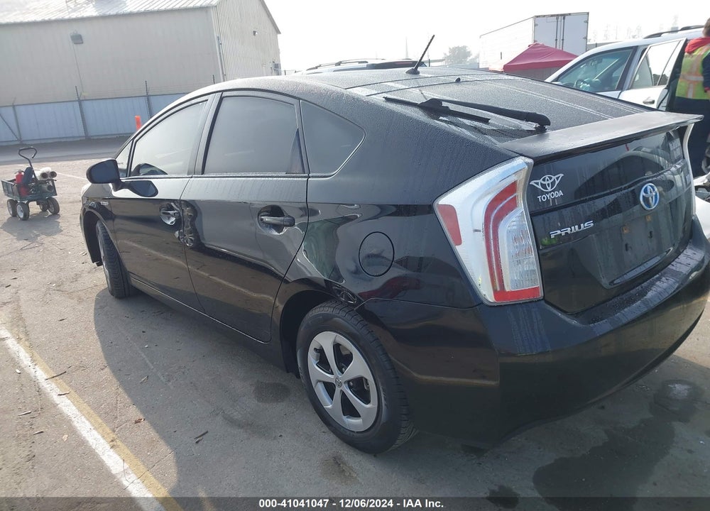 2013 TOYOTA PRIUS TWO VIN: JTDKN3DUXD1722617