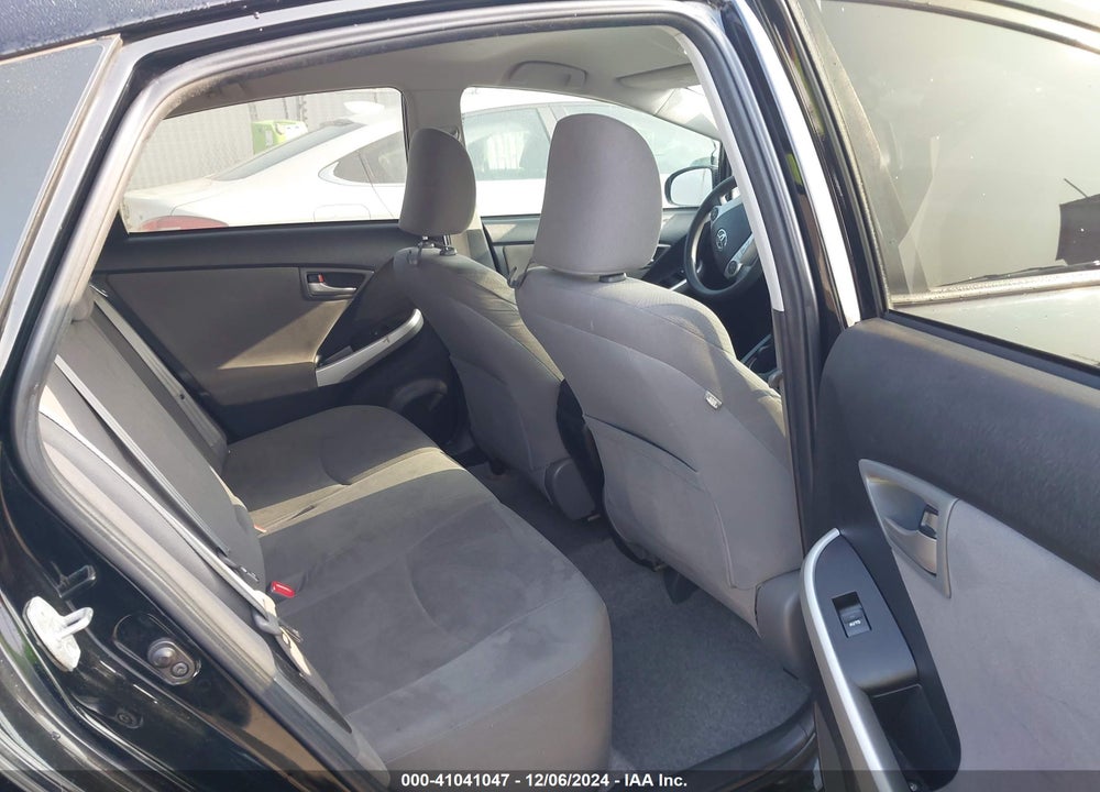 2013 TOYOTA PRIUS TWO VIN: JTDKN3DUXD1722617