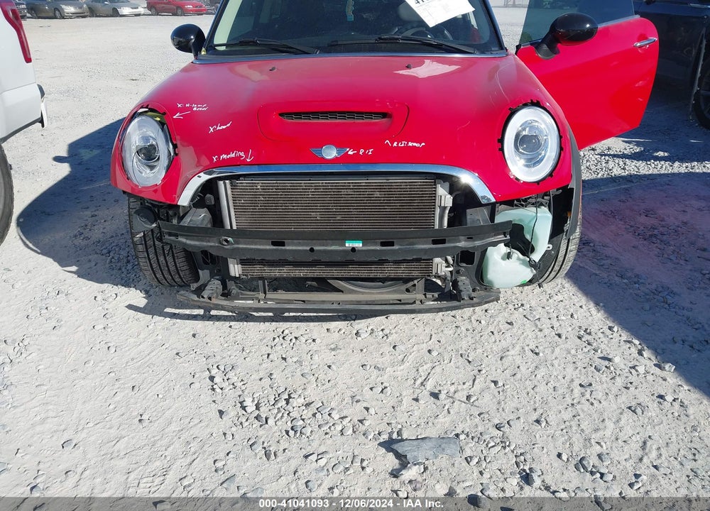 2013 MINI HARDTOP COOPER VIN: WMWSU3C51DT685617