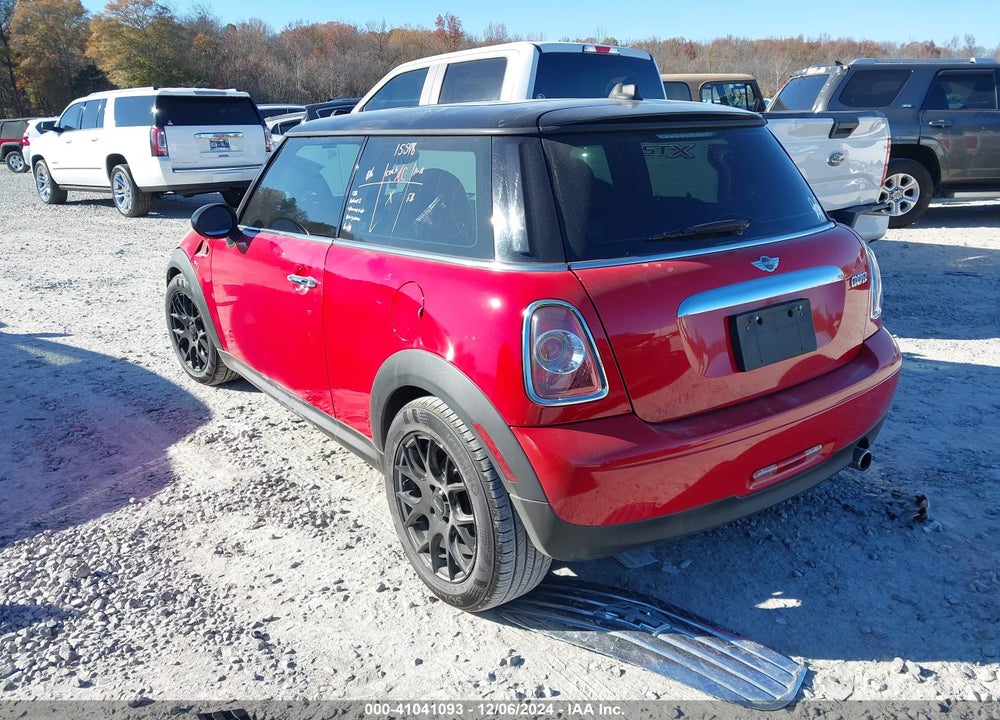 2013 MINI HARDTOP COOPER VIN: WMWSU3C51DT685617