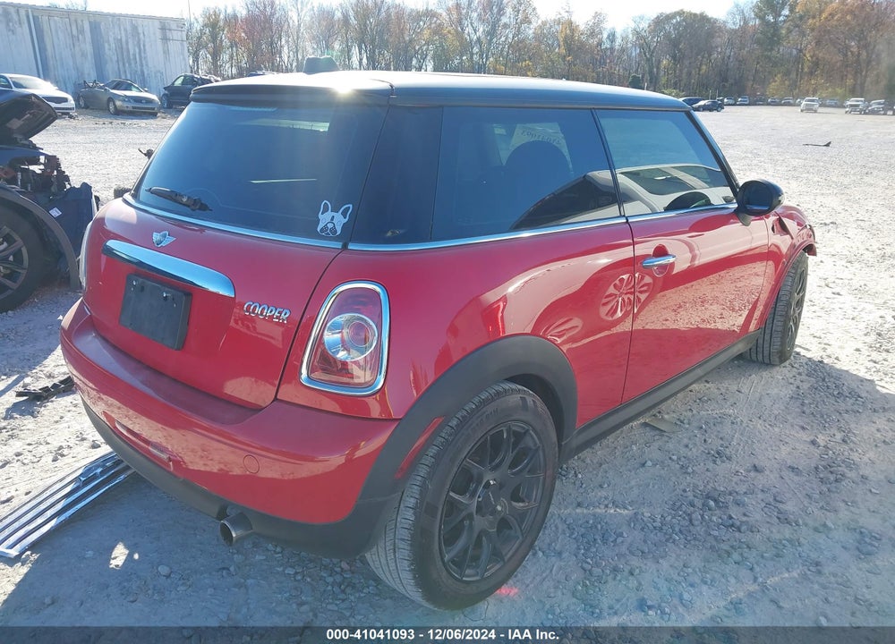 2013 MINI HARDTOP COOPER VIN: WMWSU3C51DT685617