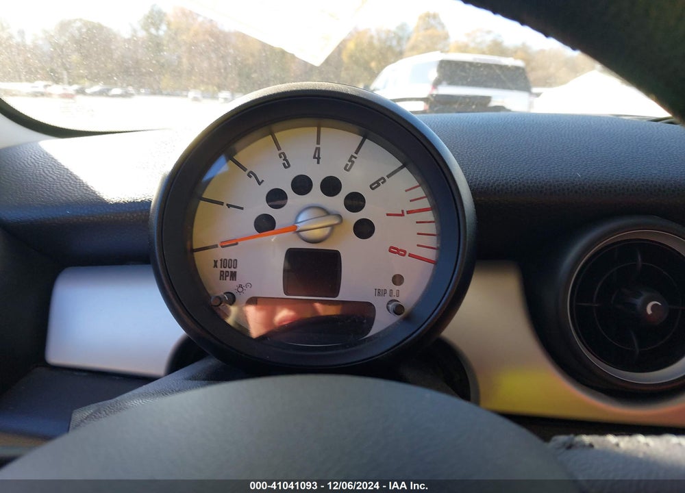 2013 MINI HARDTOP COOPER VIN: WMWSU3C51DT685617