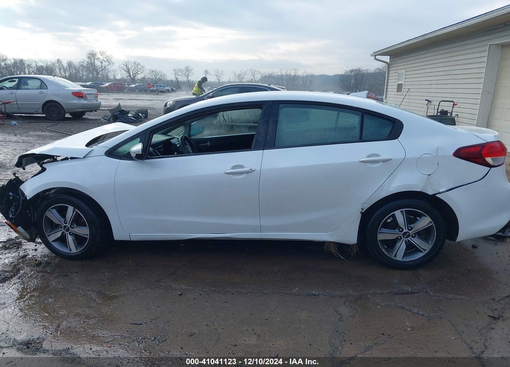 2018 KIA FORTE LX VIN: 3KPFL4A71JE256337