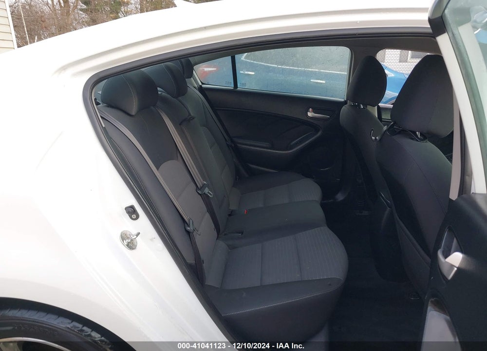 2018 KIA FORTE LX VIN: 3KPFL4A71JE256337