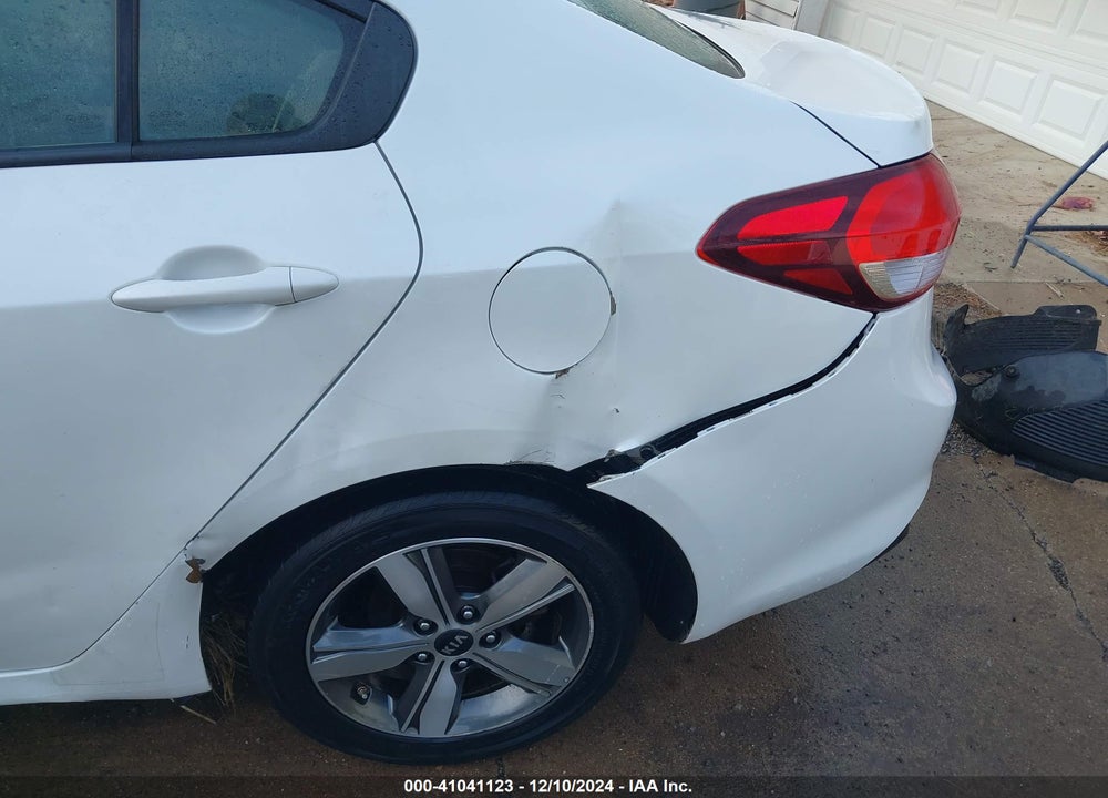 2018 KIA FORTE LX VIN: 3KPFL4A71JE256337