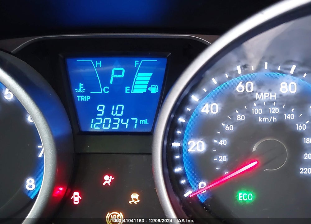 2014 HYUNDAI TUCSON SE VIN: KM8JU3AG9EU827268