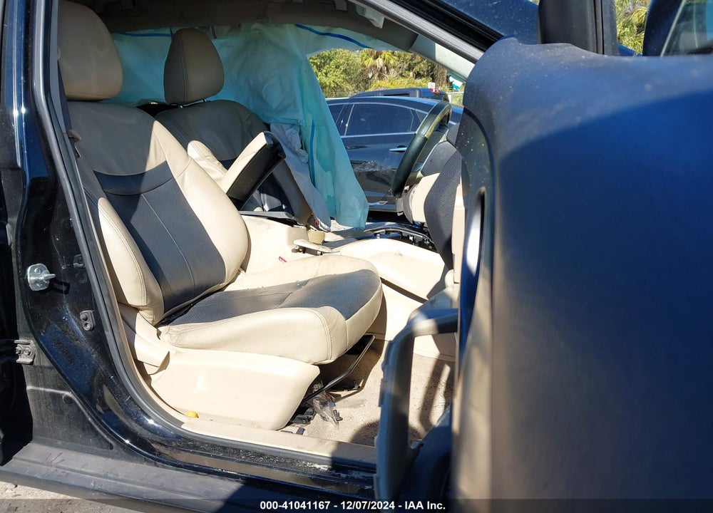 2014 NISSAN ROGUE SV VIN: 5N1AT2MT5EC841373