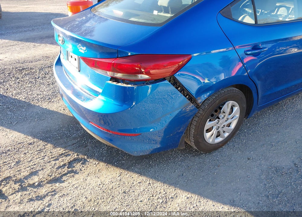 2018 HYUNDAI ELANTRA SE VIN: 5NPD74LF4JH373759