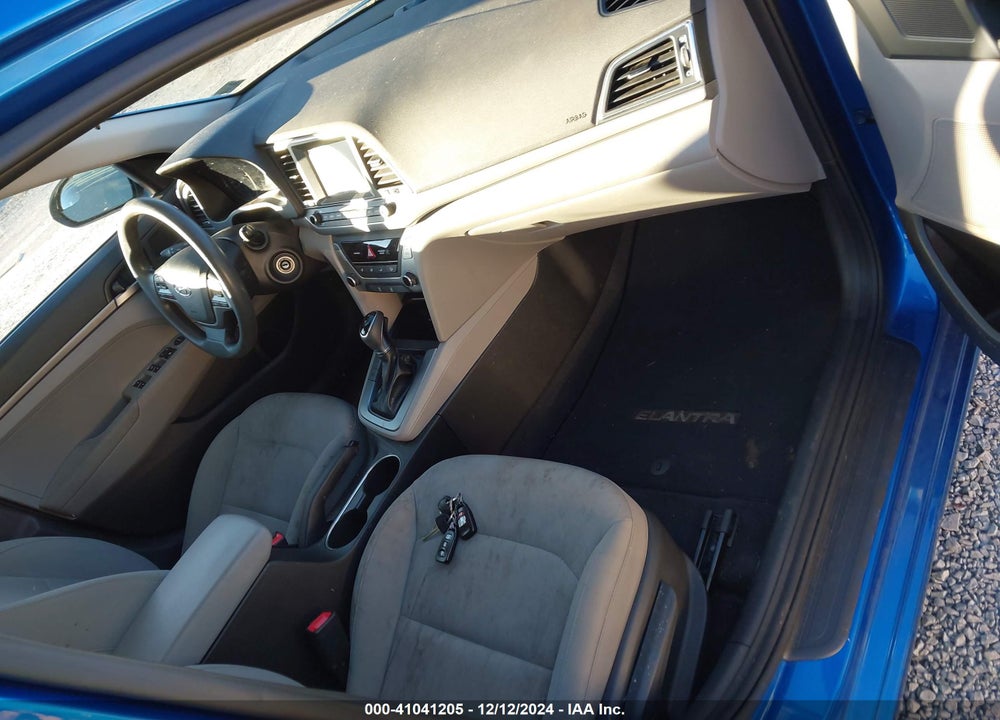 2018 HYUNDAI ELANTRA SE VIN: 5NPD74LF4JH373759
