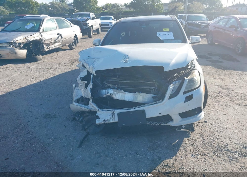 2010 MERCEDES-BENZ E 550 4MATIC VIN: WDDHF9AB1AA166910