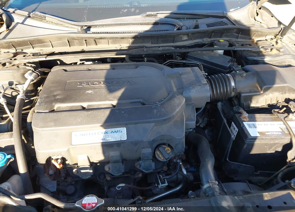 2014 HONDA ACCORD EX-L V-6 VIN: 1HGCR3F85EA004114