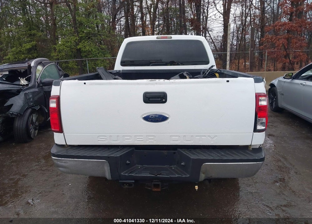 2011 FORD F-250 XL VIN: 1FTBF2B60BEB82471