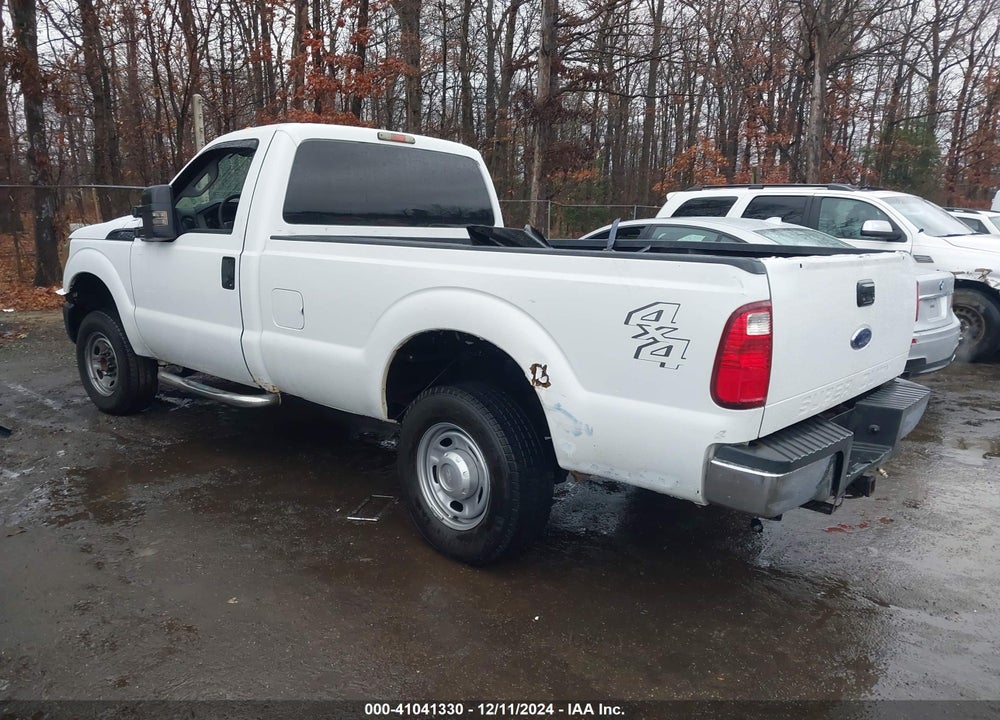 2011 FORD F-250 XL VIN: 1FTBF2B60BEB82471