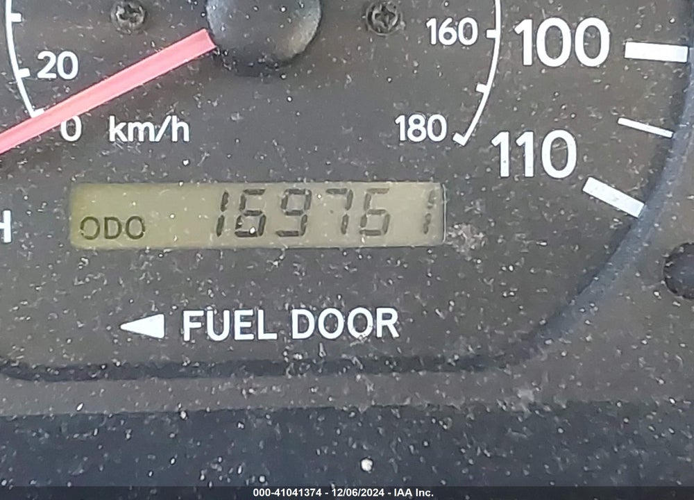 1999 TOYOTA SIENNA LE VIN: 4T3ZF13C6XU156616
