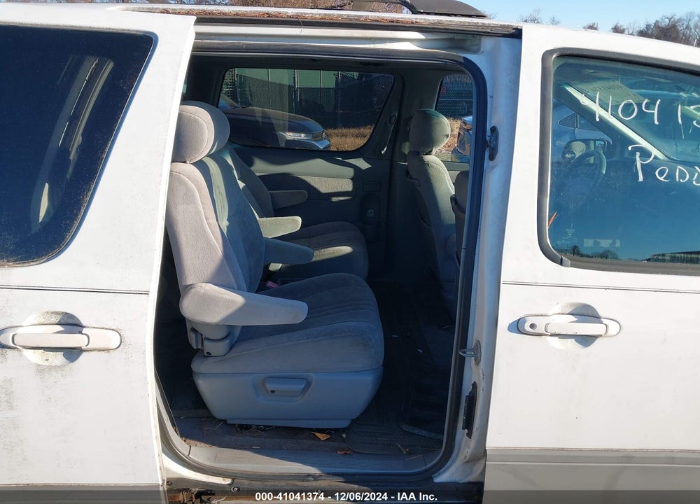 1999 TOYOTA SIENNA LE VIN: 4T3ZF13C6XU156616