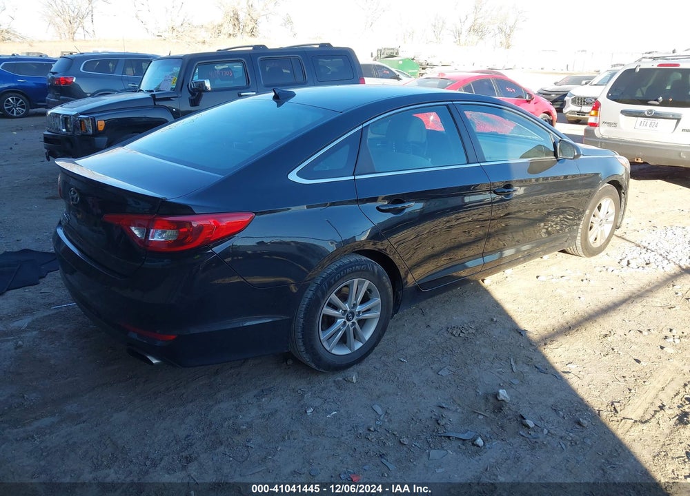 2017 HYUNDAI SONATA SE VIN: 5NPE24AF5HH558158