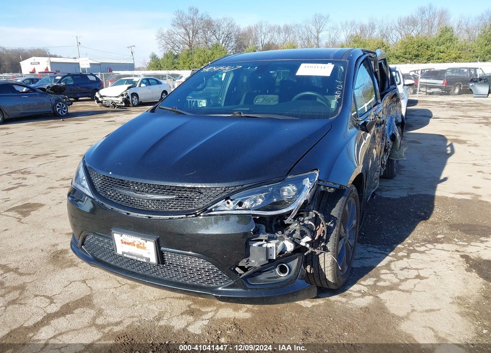 2019 CHRYSLER PACIFICA TOURING PLUS VIN: 2C4RC1FG4KR593492