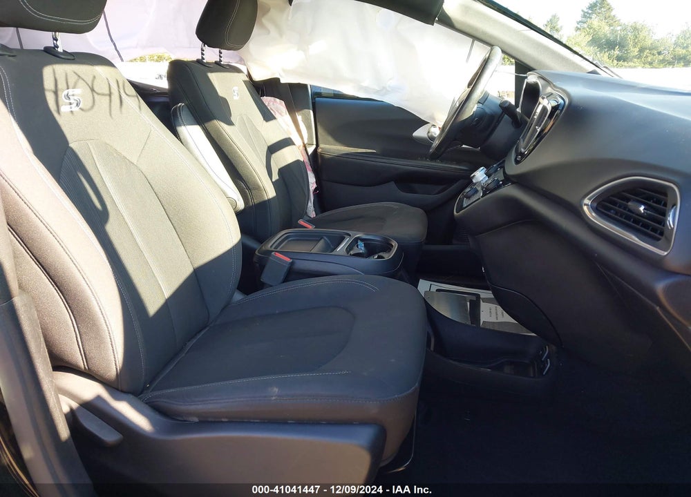 2019 CHRYSLER PACIFICA TOURING PLUS VIN: 2C4RC1FG4KR593492