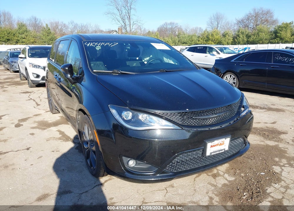 2019 CHRYSLER PACIFICA TOURING PLUS VIN: 2C4RC1FG4KR593492