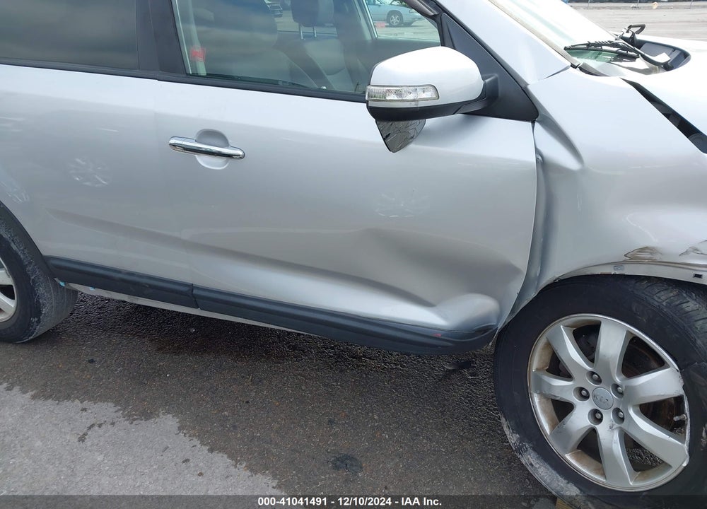 2012 KIA SORENTO LX VIN: 5XYKT3A66CG250619