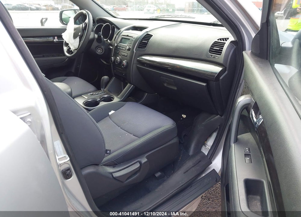 2012 KIA SORENTO LX VIN: 5XYKT3A66CG250619