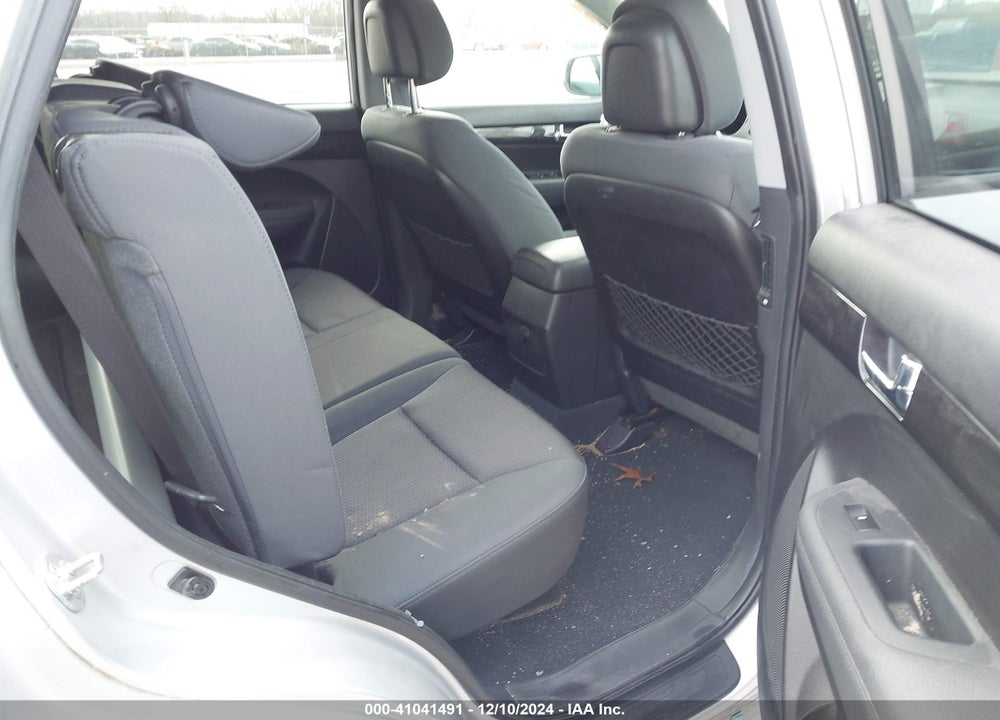 2012 KIA SORENTO LX VIN: 5XYKT3A66CG250619