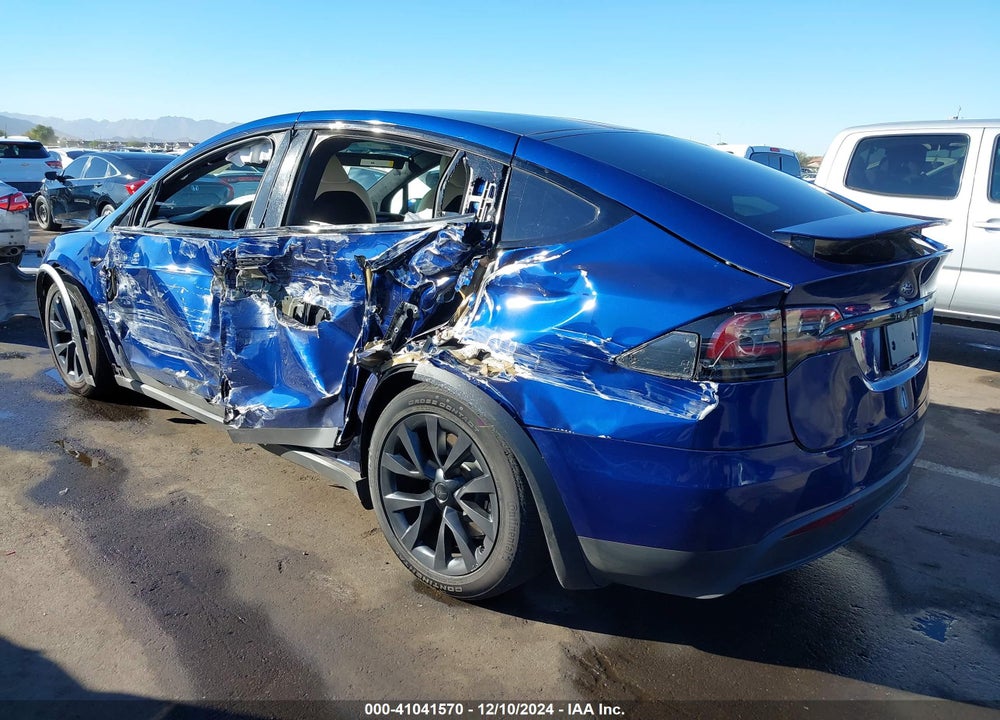 2023 TESLA MODEL X DUAL MOTOR ALL-WHEEL DRIVE/STANDARD RANGE VIN: 7SAXCAE58PF395981