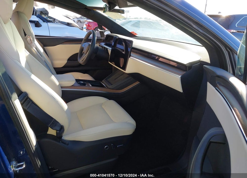 2023 TESLA MODEL X DUAL MOTOR ALL-WHEEL DRIVE/STANDARD RANGE VIN: 7SAXCAE58PF395981