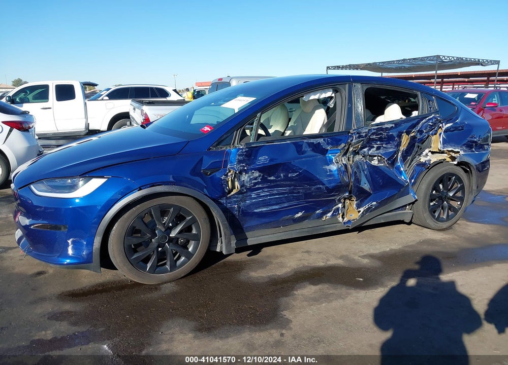 2023 TESLA MODEL X DUAL MOTOR ALL-WHEEL DRIVE/STANDARD RANGE VIN: 7SAXCAE58PF395981