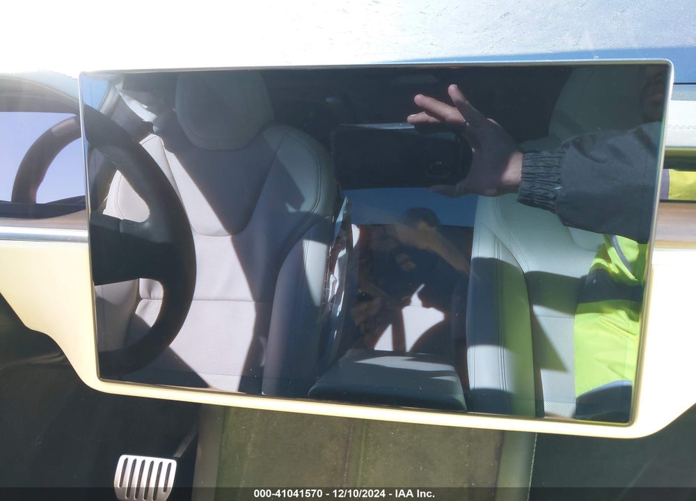2023 TESLA MODEL X DUAL MOTOR ALL-WHEEL DRIVE/STANDARD RANGE VIN: 7SAXCAE58PF395981