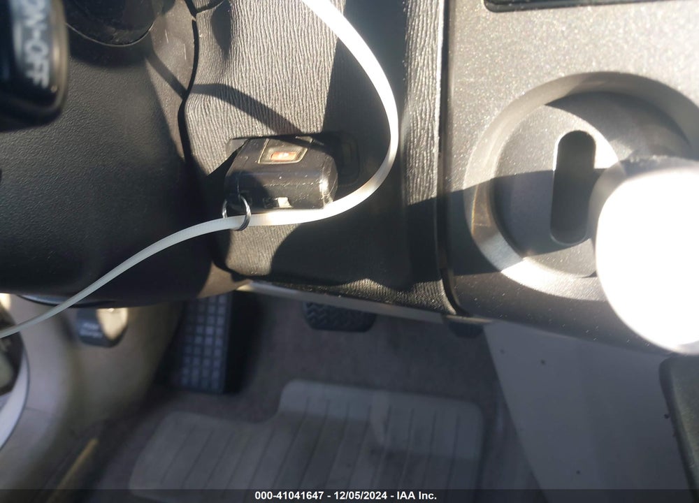 2009 TOYOTA PRIUS VIN: JTDKB20U393502627