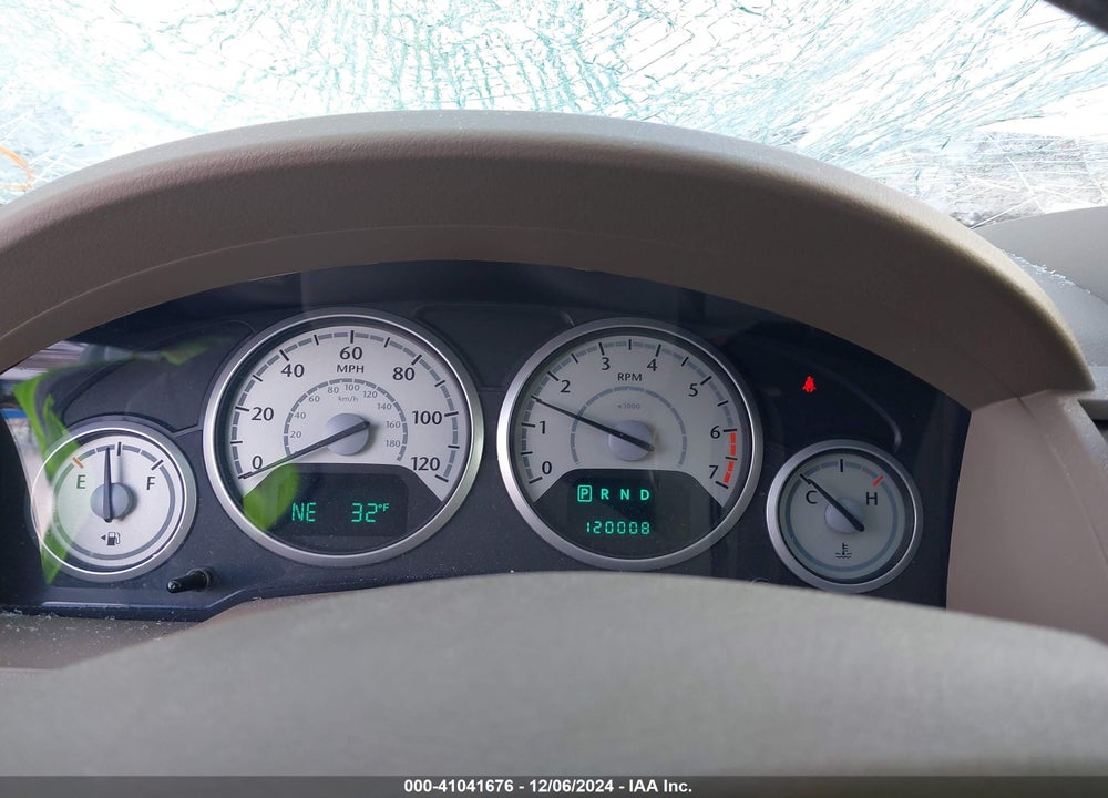 2008 CHRYSLER TOWN & COUNTRY TOURING VIN: 2A8HR54P08R142632