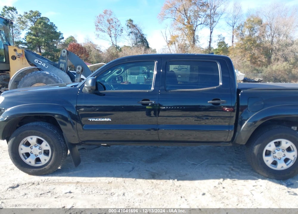 2015 TOYOTA TACOMA VIN: 5TFLU4EN0FX121012
