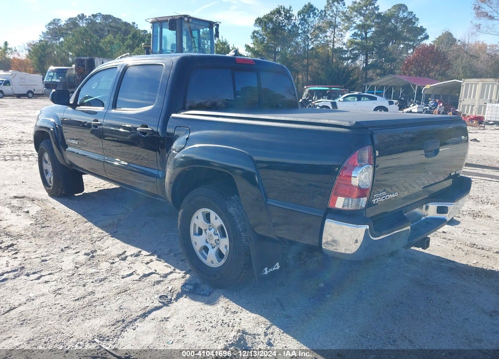 2015 TOYOTA TACOMA VIN: 5TFLU4EN0FX121012