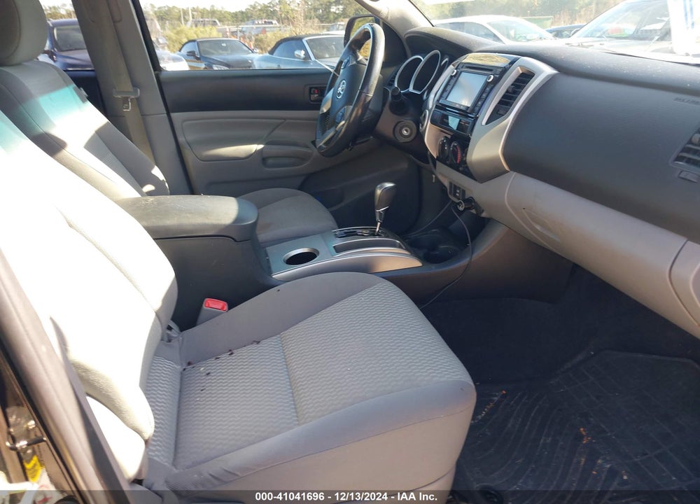 2015 TOYOTA TACOMA VIN: 5TFLU4EN0FX121012