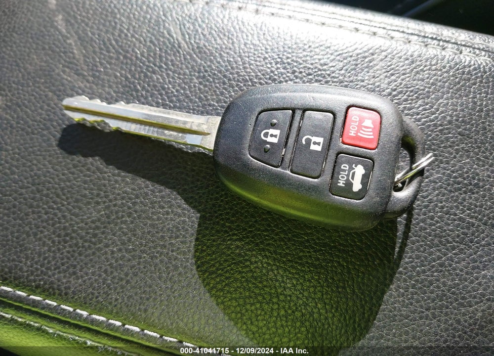 2015 TOYOTA COROLLA VIN: 2T1BURHE2FC462026