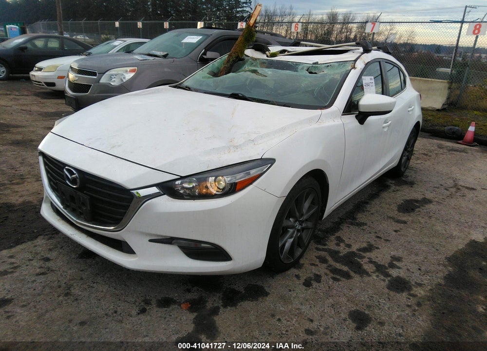 2018 MAZDA 3 TOURING VIN: 3MZBN1L32JM190823