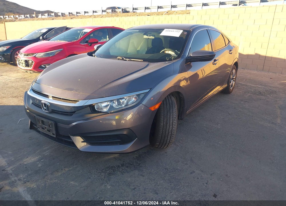 2018 HONDA CIVIC VIN: 2HGFC2F53JH565910