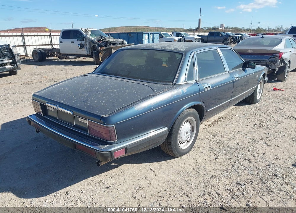 1992 JAGUAR XJ6 SOVEREIGN VIN: SAJHY1741NC655267