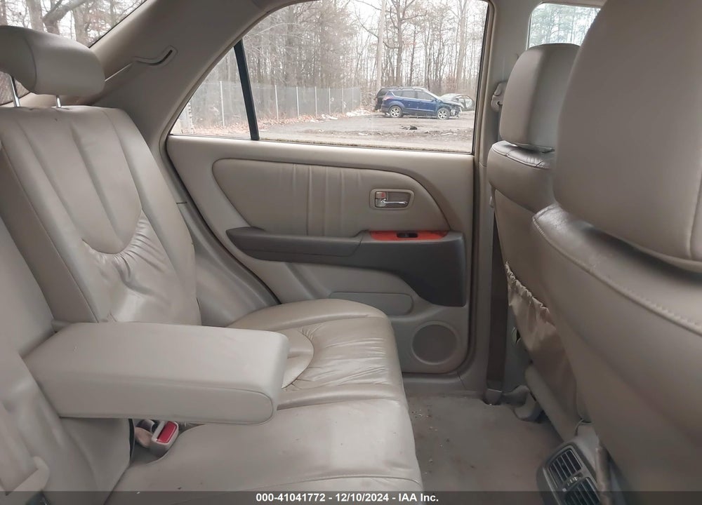2002 LEXUS RX 300 VIN: JTJHF10U820269843