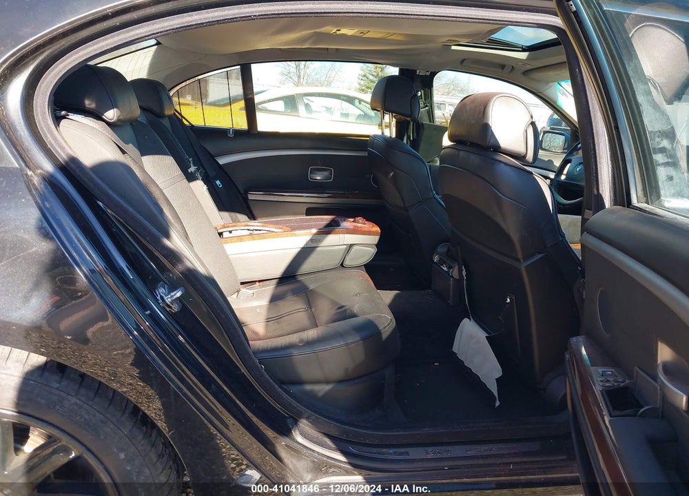 2006 BMW 750LI VIN: WBAHN83596DT29014