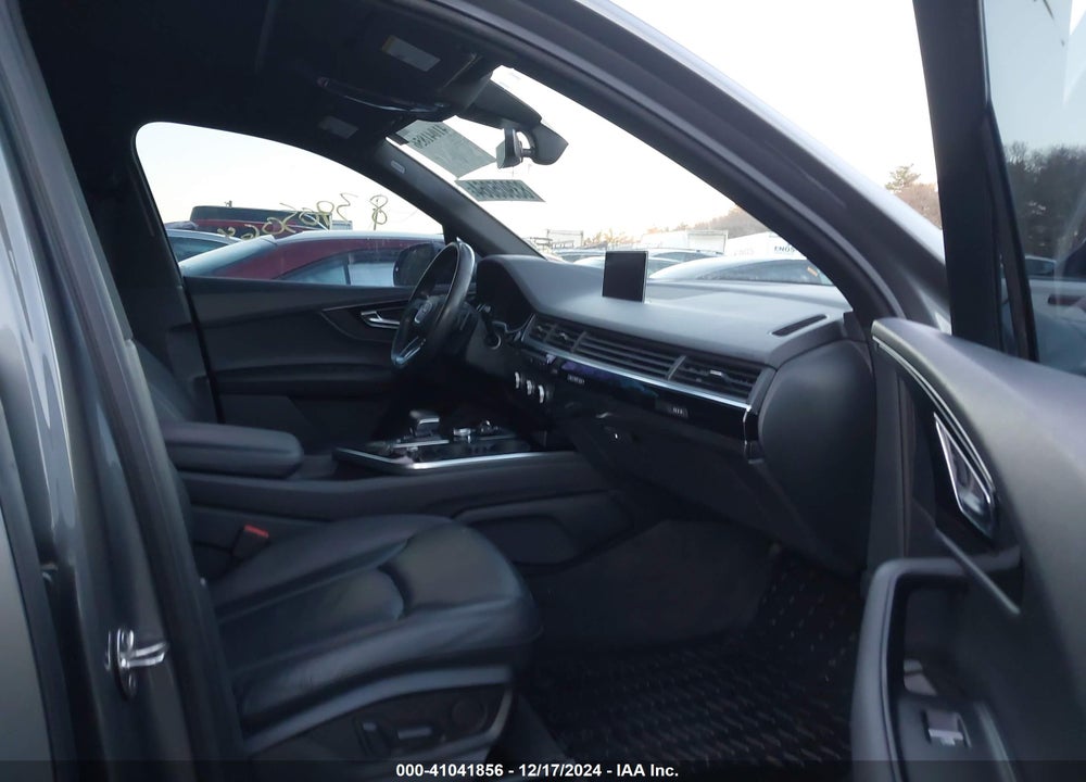 2017 AUDI Q7 3.0T PREMIUM VIN: WA1LAAF7XHD038922