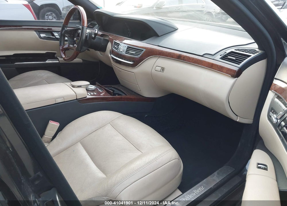 2012 MERCEDES-BENZ S 550 VIN: WDDNG7DB9CA480078